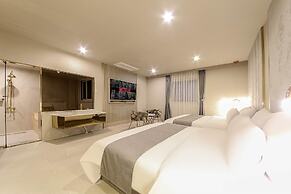 Denbasta Premium Hotel Bumil