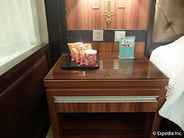 Central Park Tower Resort