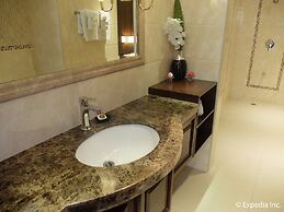 Central Park Tower Resort