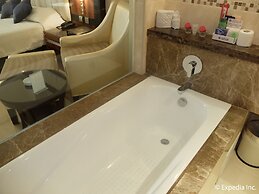 Central Park Tower Resort