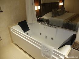 Central Park Tower Resort
