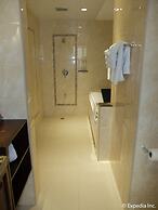 Central Park Tower Resort
