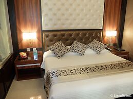 Central Park Tower Resort