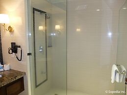 Central Park Tower Resort