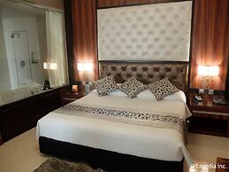 Central Park Tower Resort