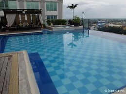 Central Park Tower Resort