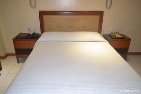 Pacific Breeze Hotel and Resort