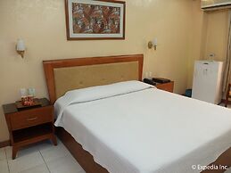 Pacific Breeze Hotel and Resort