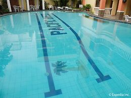 Pacific Breeze Hotel and Resort