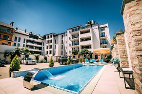 Auris Hotel