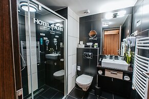 Auris Hotel