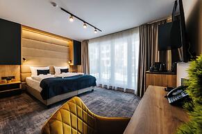 Auris Hotel