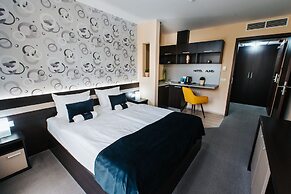 Auris Hotel