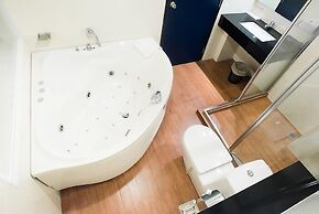 Fourteen Again Hotel