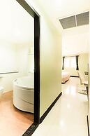 Fourteen Again Hotel