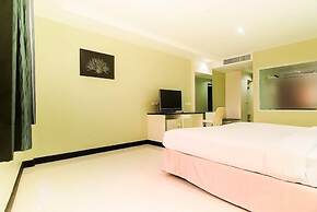 Fourteen Again Hotel