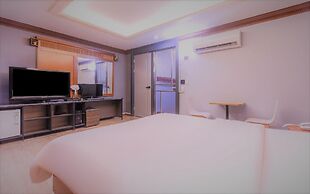 Hotel Head-One