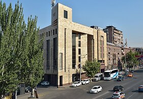 Ani Central Inn
