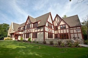 The Inn at Shattuck St. Mary's
