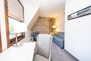 The Inn at Shattuck St. Mary's