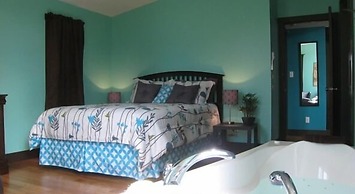 Rustic Urban Retreat