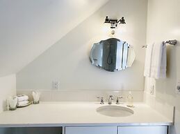 Princess and the Pea Hotel