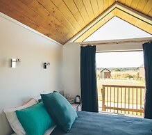 Appleby House & Rabbit Island Huts