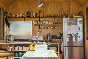 Appleby House & Rabbit Island Huts