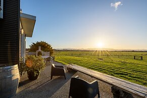 Appleby House & Rabbit Island Huts