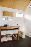 Appleby House & Rabbit Island Huts