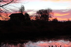 Appleby House & Rabbit Island Huts