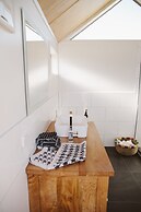 Appleby House & Rabbit Island Huts