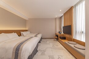 Sun Moon Lake Apollo Resort Hotel