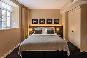 The Resident Victoria