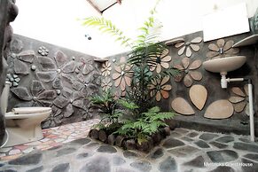 Mettaloka Guest House and Art Space