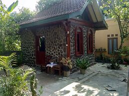 Mettaloka Guest House and Art Space