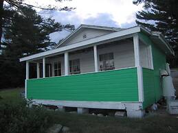 The Cottages at Harvey Lake