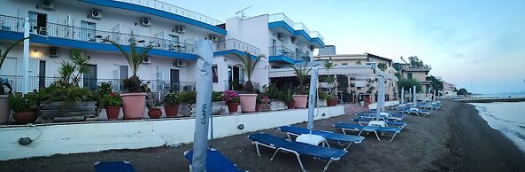 Artemis Hotel