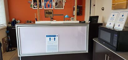 Motel 6 Baker City, OR