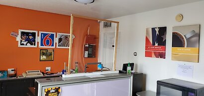 Motel 6 Baker City, OR