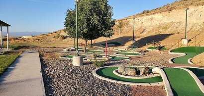 Motel 6 Baker City, OR