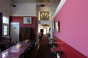 Hearthstone Elegant Lodge by the River