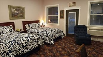 Hearthstone Elegant Lodge by the River