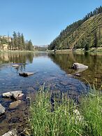 Hearthstone Elegant Lodge by the River