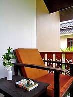 Baan Rim Klong Resort