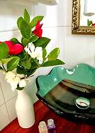 Baan Rim Klong Resort