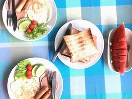 Baan Rim Klong Resort