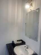 Best Central Point Hotel