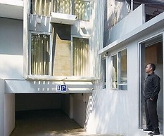 Sampit Residence Managed by FLAT06