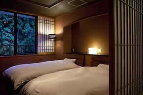 Yamanaka Onsen Ohanami Kyubei